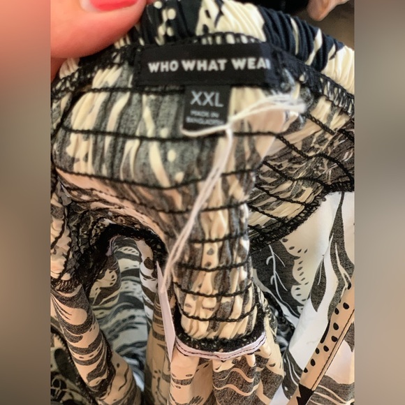 Who What Wear Tied Strap Floral Black and White Midi Dress.   Size-XX-Large - Picture 5 of 5